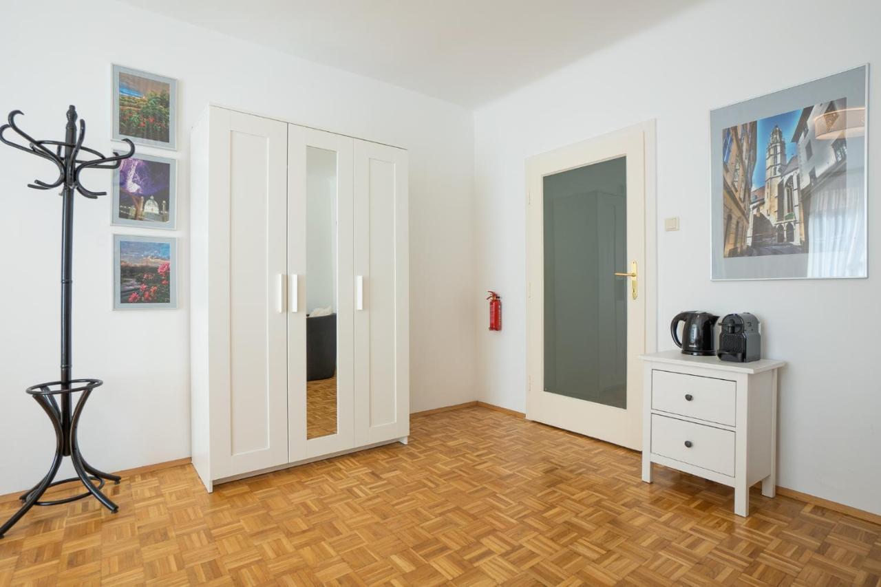Central Living - Stephansdom Apartments فيينا المظهر الخارجي الصورة