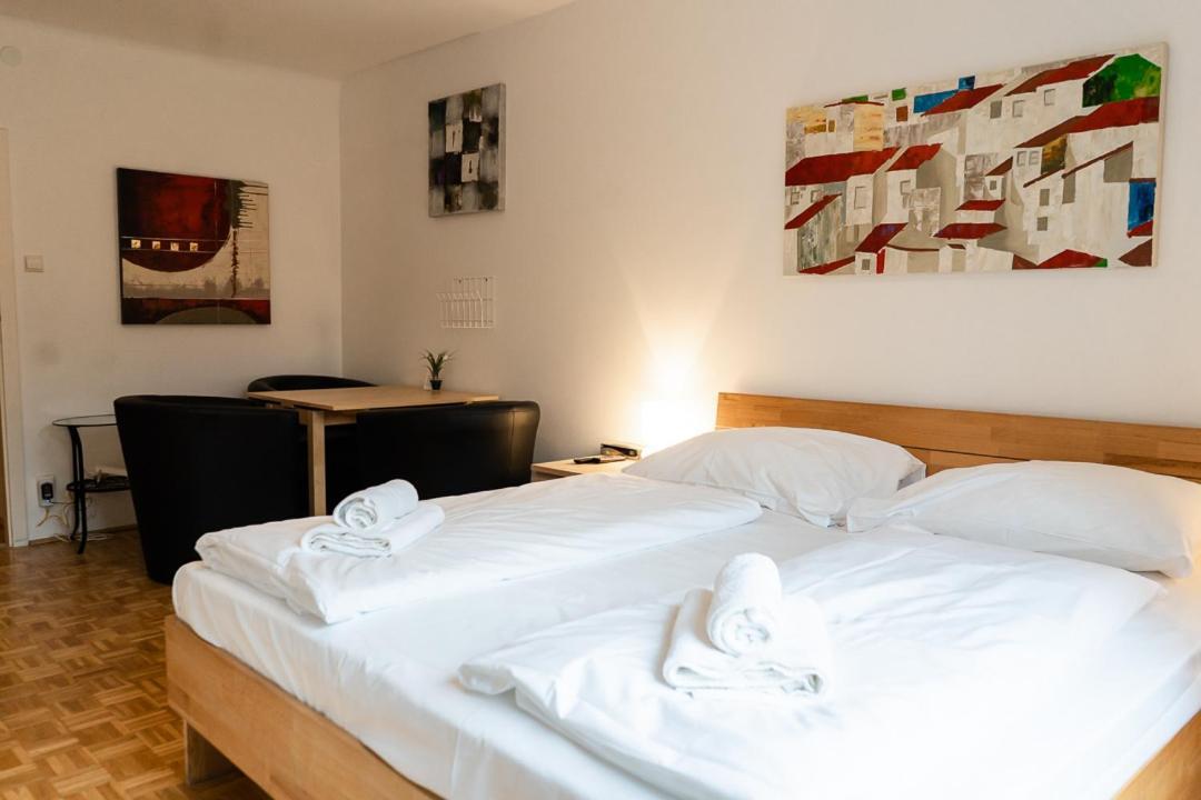 Central Living - Stephansdom Apartments فيينا الغرفة الصورة